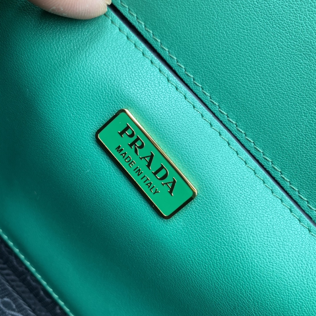 Prada Embleme Saffiano Leather Shoulder Bag Handbag Mango Green 1BD320